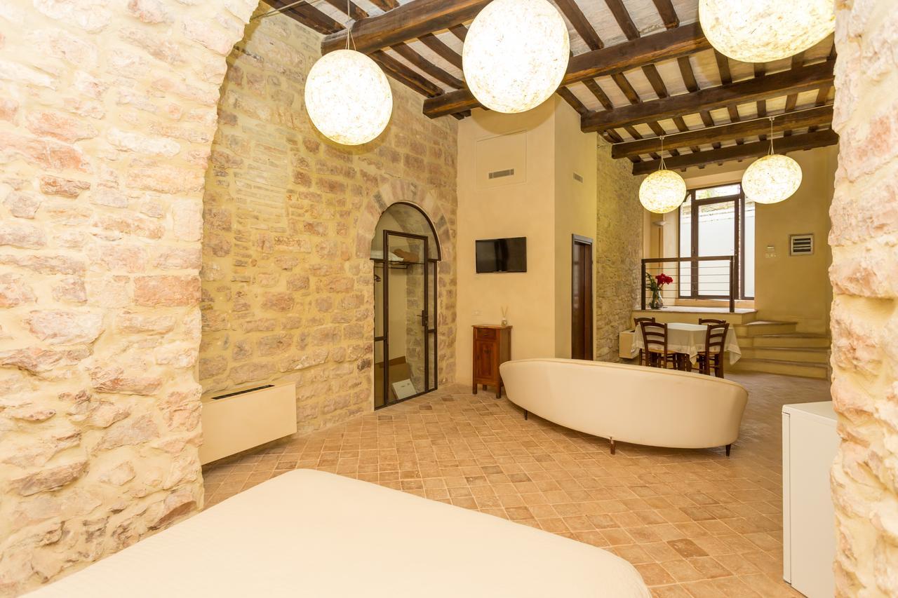 Apartments By La Zuppa Inglese Assisi Exterior photo