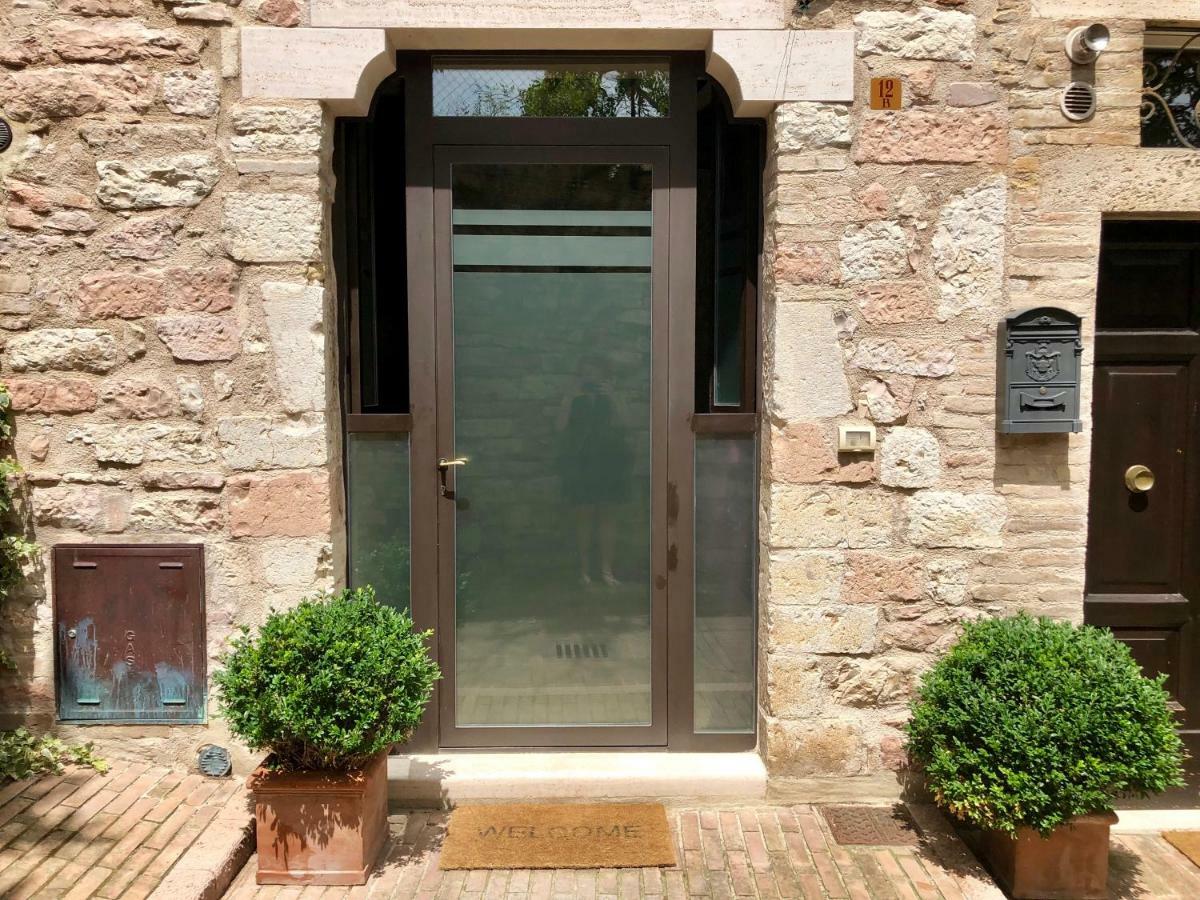 Apartments By La Zuppa Inglese Assisi Exterior photo